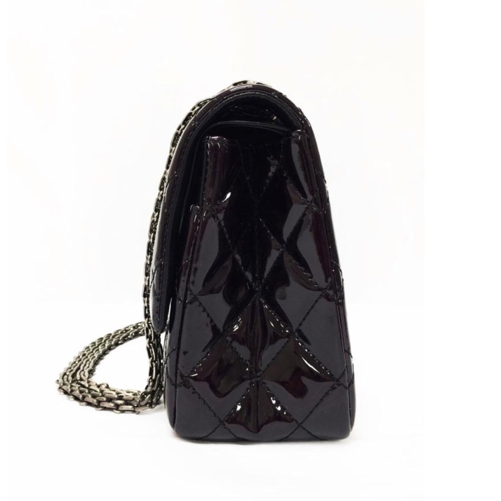 Chanel Reissue 2.55 226 Large Black Patent Leather Flap Bag - Picture 4 of 8